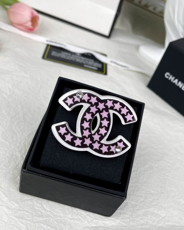 Chanel Brooch 1lyx26